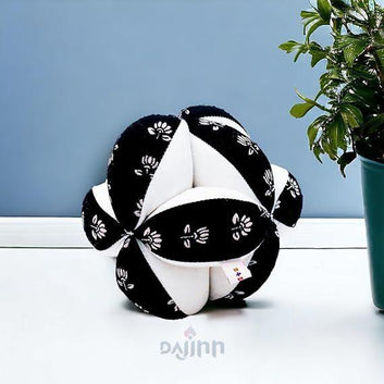 DaJinn Newborn Baby Rattle Clutch Ball | Hanging Toy Crib, Stroller, Car Seat | Montessori, Teething Safe | Soft, Black & White | Infant Development | Baby Shower Gift | 0,1,2,3,6 Months to 1 Year