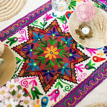 Star Ari Embroidery Table Runner