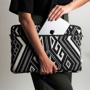 Dajinn Black Monochrome Pocket Laptop/Tablet Sleeve