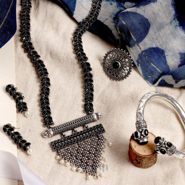 Dajinn Zehar Black Metallic Silver Oxidized Jewelry Gift Set