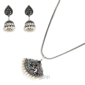 Dajinn Vishi Multi colored Metallic Silver Oxidized Gift Set
