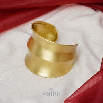 Dajinn Aishwarya Gold Cuff Bracelet