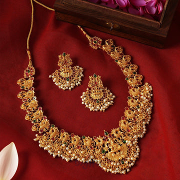 Dajinn Royal Gold Gloss Kundan Jewellery Set