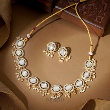 Dajinn Jhilmil Light Gold Necklace Set