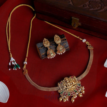 Dajinn Daruka Gold Red And Green Necklace Set