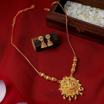 Dajinn Debdeepa Gold Red And Green Necklace Set