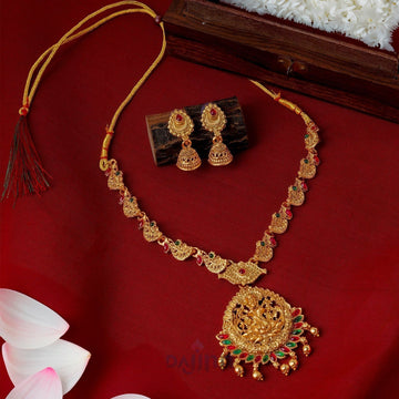 Dajinn Karthika Gold Red And Green Layered Necklace Set