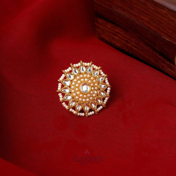Dajinn Madan Gold And White Ring