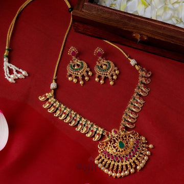 Dajinn Meghana Gold Red And Green Necklace Set