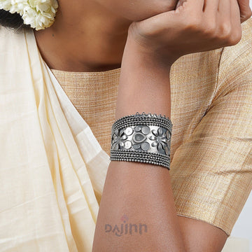 Dajinn Gulrang Silver Oxidised Bracelet