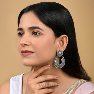 Dajinn Suhana Silver Oxidised Earring