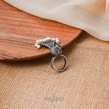 Dajinn Sarata Silver Oxidised Pearl Ring