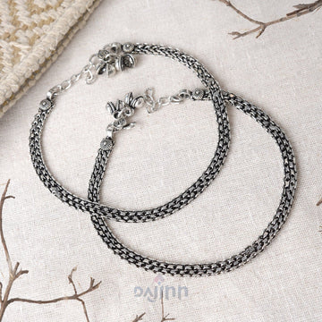 Dajinn Raadhey Silver Oxidised Ghungroo Anklet