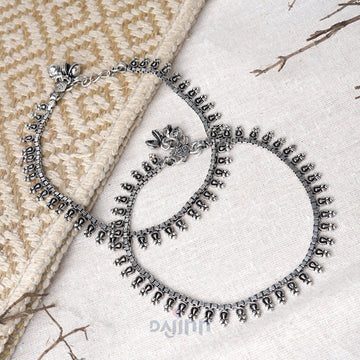Dajinn Hamsa Silver Oxidised Ghungroo Anklet