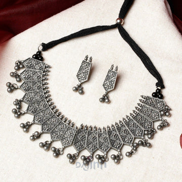 Dajinn Mrinalini Oxidised Necklace