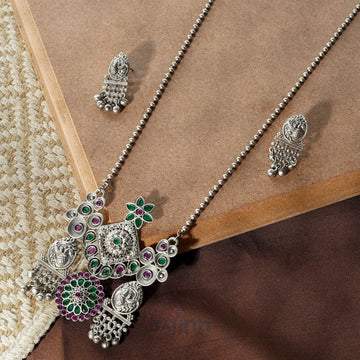 Dajinn Nanda Silver Oxidised Ruby Green Necklace Set