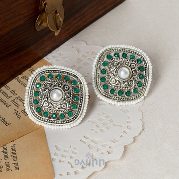 Dajinn Rudrama Silver Oxidised Green Stud