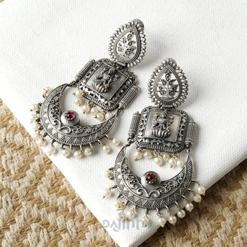 Dajinn Evergreen Silver and Pearl Motif Chandbali