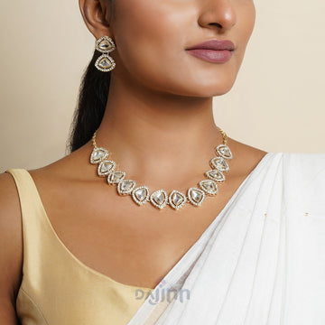 Dajinn Vatsala Silver White Necklace set