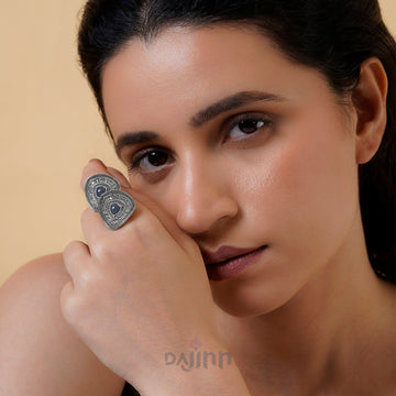 Dajinn Adhiya Silver Grey Finger Ring