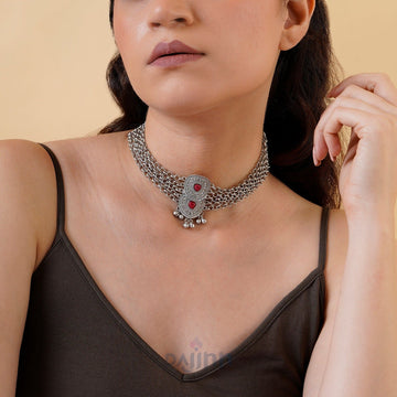 Dajinn Vinata Silver Mehroon Necklace