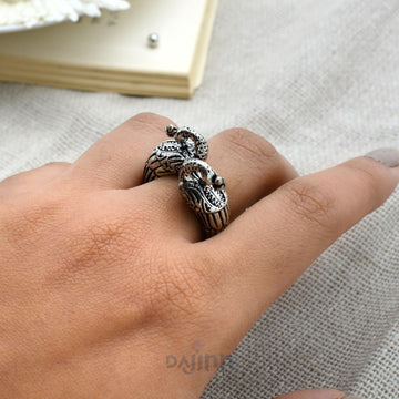 Viti Peacock Silver Oxidized Ring