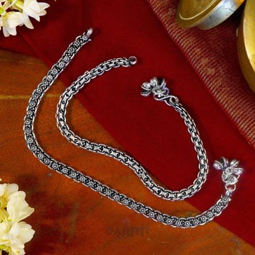 Dajinn Heena Linked Silver Oxidized Anklets