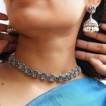 Dajinn Shachi Floral Metallic Necklace Set