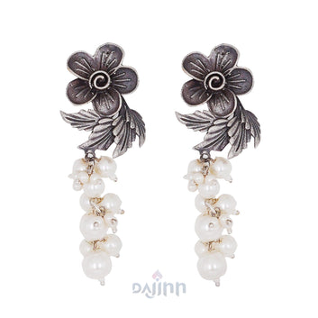 Dajinn Kriva Floral Silver Oxidised Pearl Earring