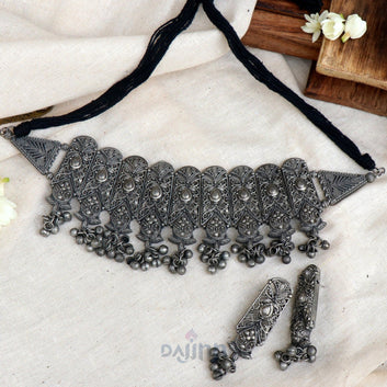Dajinn Spruha Silver Oxidised Choker Necklace