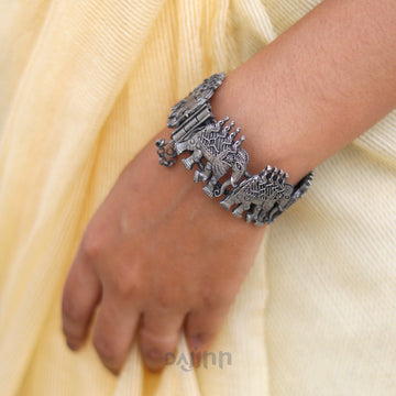 Dajinn Ellora Elephant Bangle