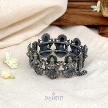 Dajinn Sudha Green Stone Silver Oxidised Bangle