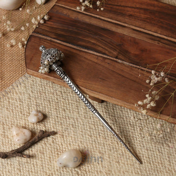 Dajinn Adyaksha Silver Oxidised Hairpin