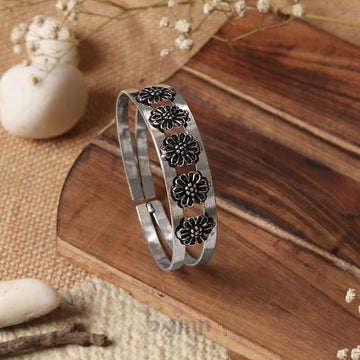 Dajinn Tesha Silver Oxidised Bracelet Cuff