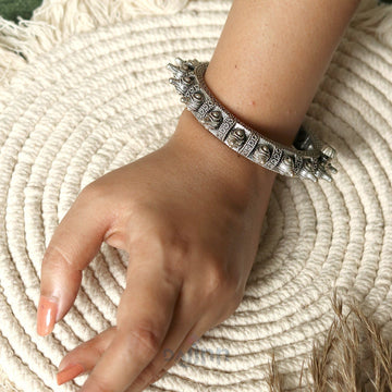 Dajinn Reja Silver Oxidised Bangles