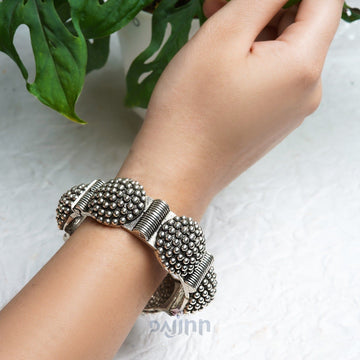 Dajinn Nurat Sliver Oxidised Bracelet