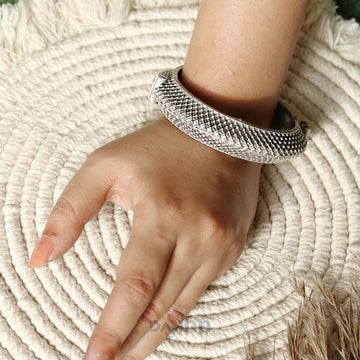 Dajinn Arnavi Silver Oxidised Bangles