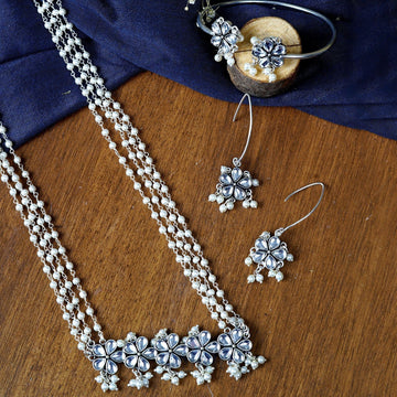 Dajinn Pavika Polki Stones Silver Oxidized Jewelry Gift Set